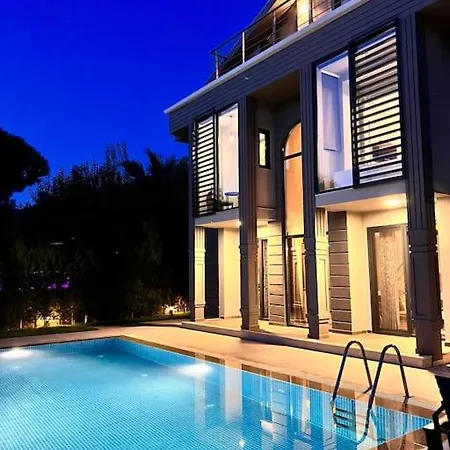 Arslan Evi Hotel *