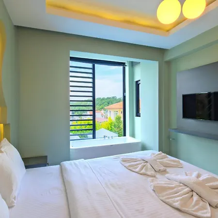 Arslan Evi Hotel *
